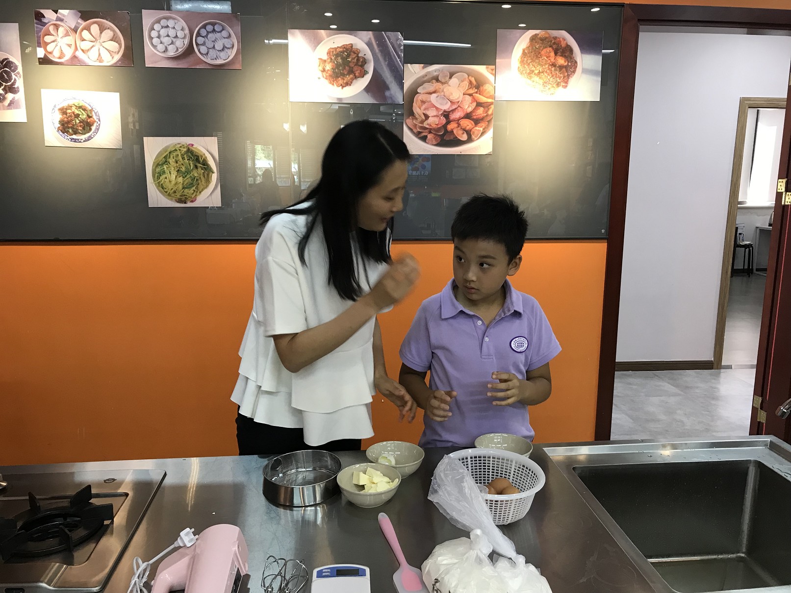 yl23455永利集团工会举行六一亲子烘焙活动