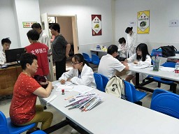 以党心聚众心,以众心赢民心--记yl23455永利集团员工党支部毕业季志愿活动