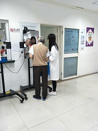 以党心聚众心,以众心赢民心--记yl23455永利集团员工党支部毕业季志愿活动